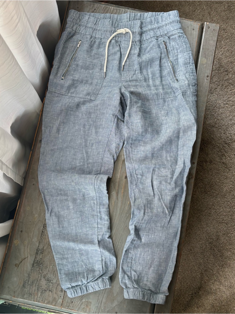 Athleta chambray Cabo linen jogger pants | size 4